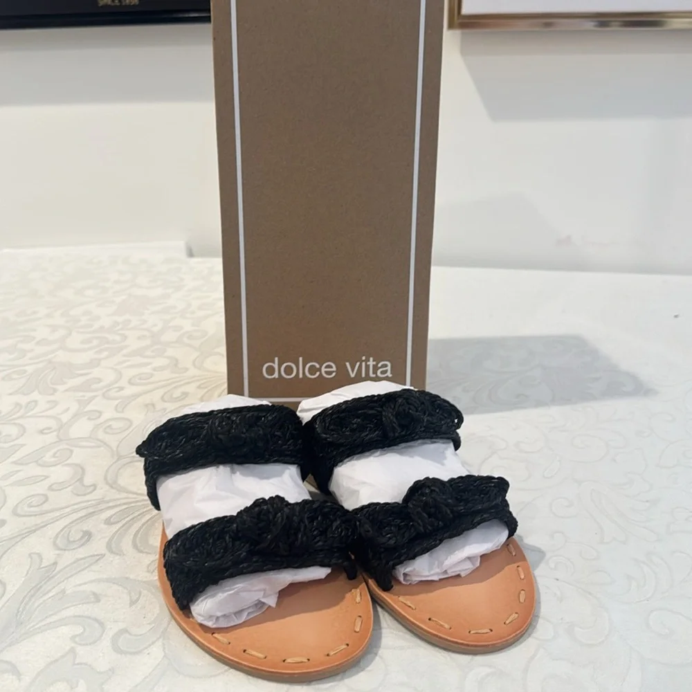 dolce vita Dinah Raffia Sandal. Ladies 8.